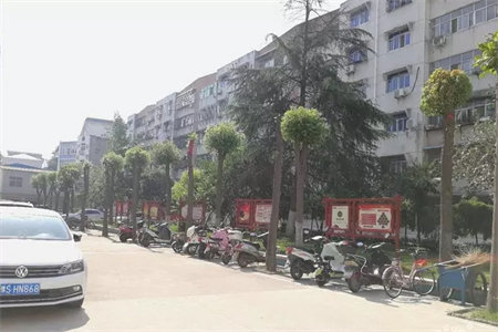 南湖正大·繁华新城4室2厅2卫98万146m2出售